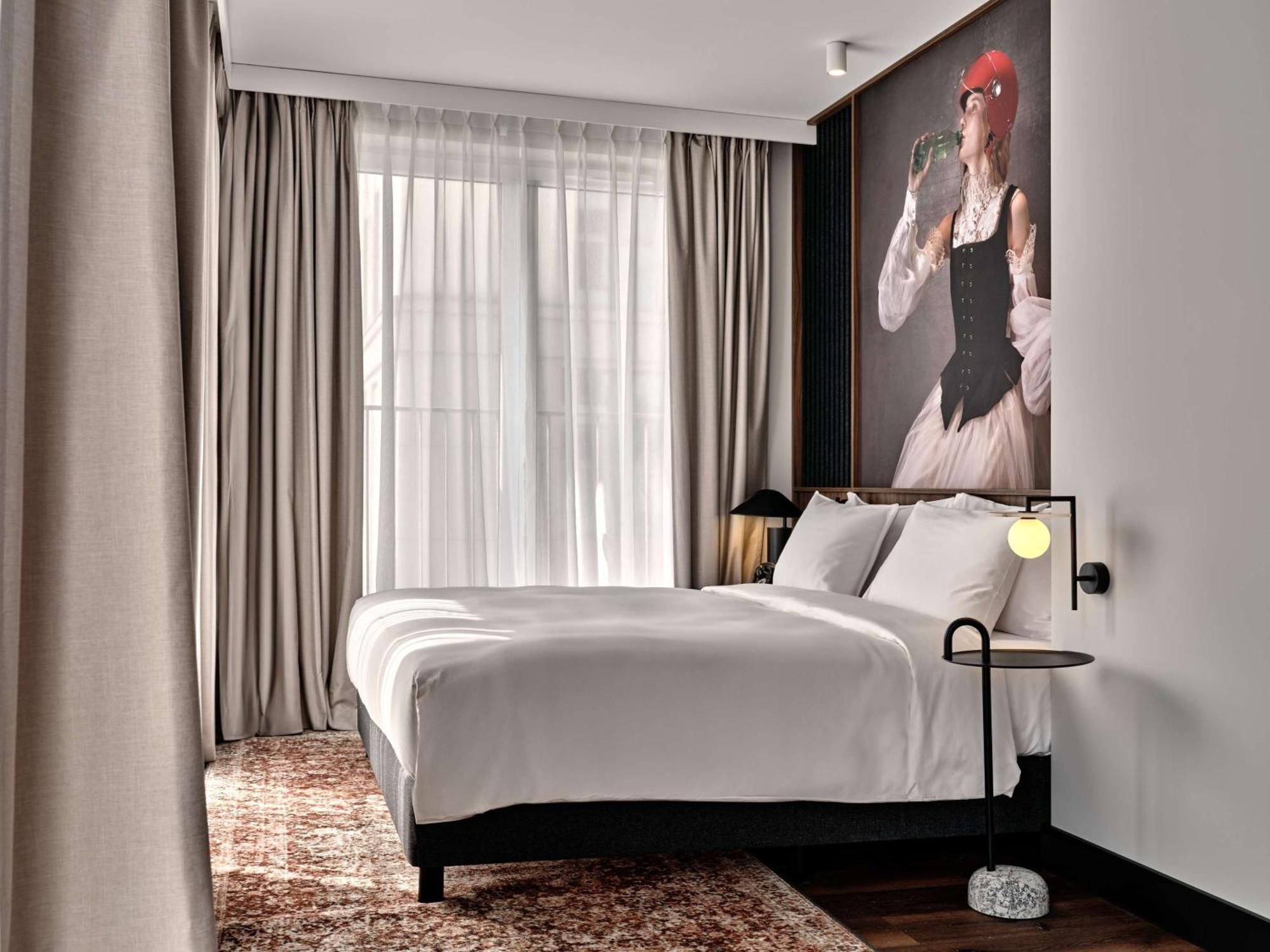 Radisson Red Hotel & Radisson Red Apartments, Краків Екстер'єр фото